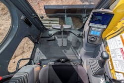 Komatsu Pc138 Uslc 11 Inside View 1024x687 Komatsu Pc138 Uslc 11 Inside View 1024x687