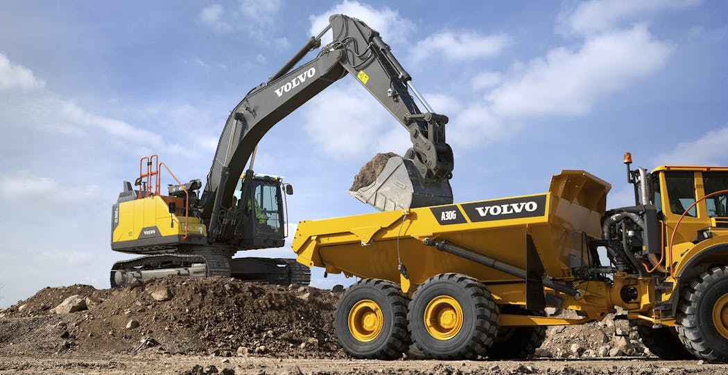 The new EC300E Hybrid is making its debut on the North American market.