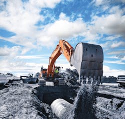 The Hitachi ZX470LC-6 comes standard with the ZXLink system. The Hitachi ZX470LC-6 comes standard with the ZXLink system.