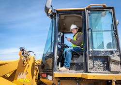 Apps and online resources make it easy for operators to continue their training or find answers to questions even while working remotely or alone on a job site. Apps and online resources make it easy for operators to continue their training or find answers to questions even while working remotely or alone on a job site.