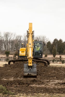 Trimble Earthworks enables operators to execute simple jobs to complex 3D designs.