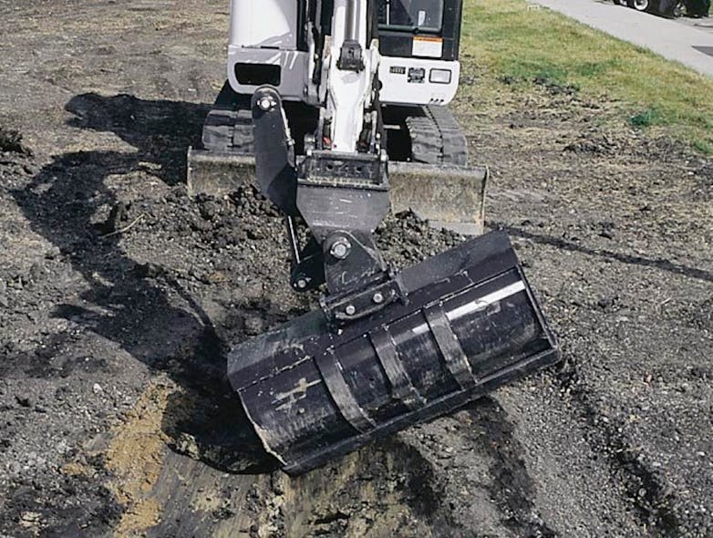 Bobcat&rsquo;s Hydra-Tilt attachment lets operators create slopes, grades, and contours.