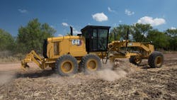 The CAT 140H allows operators to reach the toughest spots.